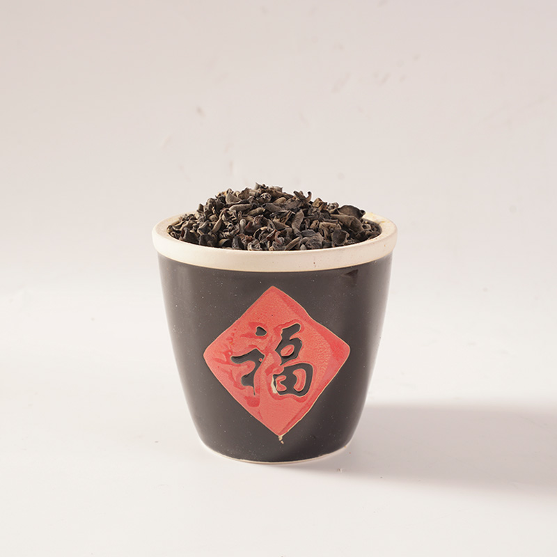 Kuivunut musta sieni Kuivunut musta sieni